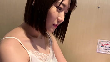 ハメ撮り 顔面偏差値99圧倒的美人な彼女 遠距離交際で久しぶりの中華街デート理想のカップル艶肌おわん型おっぱいに無毛地帯こう見えてちょっと博識#彼氏はちょっとおバカさんエッチは大好き汗だくプレイ情熱ピストンで中出し好き女子大生段々女の顔になっていく様子がエロすぎる　https://bit.ly/3tzKNva