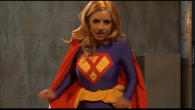 Supergirl heroine cosplay